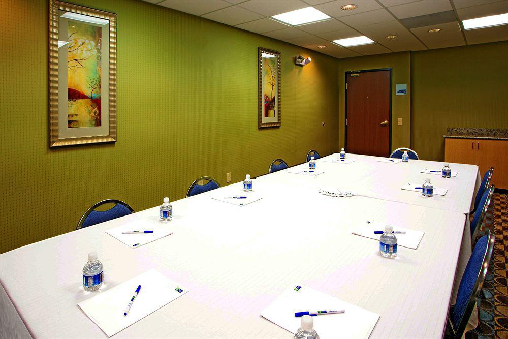 Holiday Inn Express Hotel & Suites Thornburg-S. Fredericksburg By Ihg Удобства фото