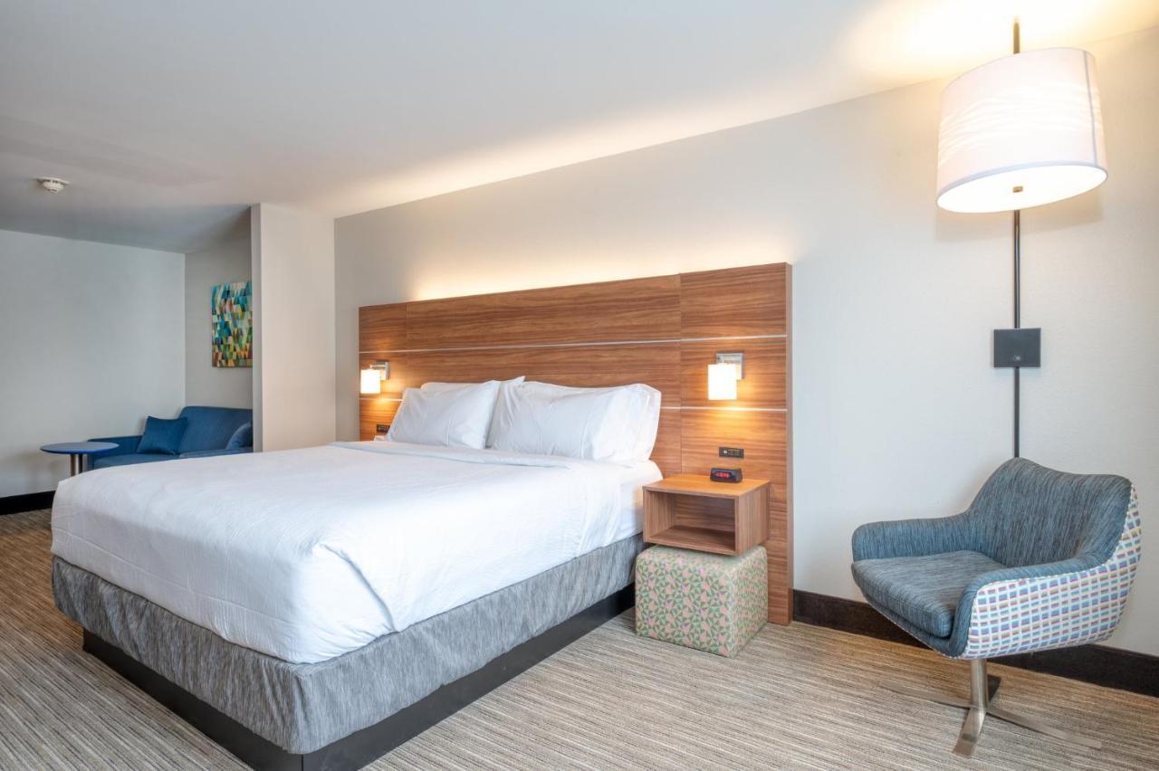 Holiday Inn Express Hotel & Suites Thornburg-S. Fredericksburg By Ihg Экстерьер фото