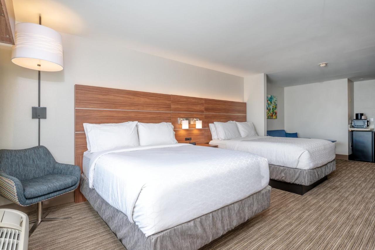 Holiday Inn Express Hotel & Suites Thornburg-S. Fredericksburg By Ihg Экстерьер фото
