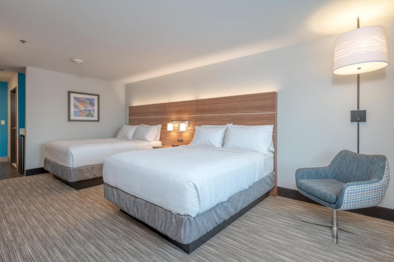 Holiday Inn Express Hotel & Suites Thornburg-S. Fredericksburg By Ihg Экстерьер фото