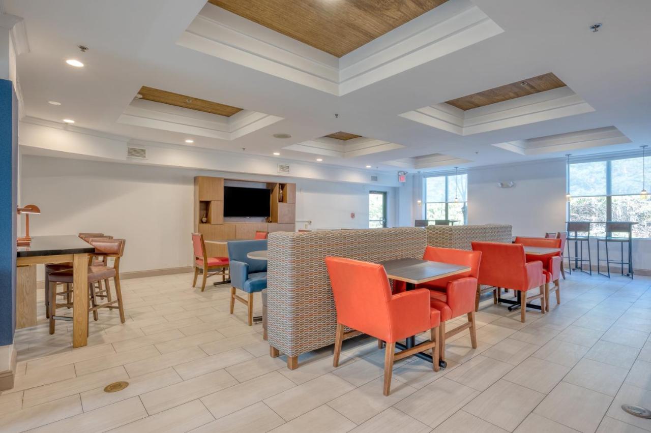 Holiday Inn Express Hotel & Suites Thornburg-S. Fredericksburg By Ihg Экстерьер фото