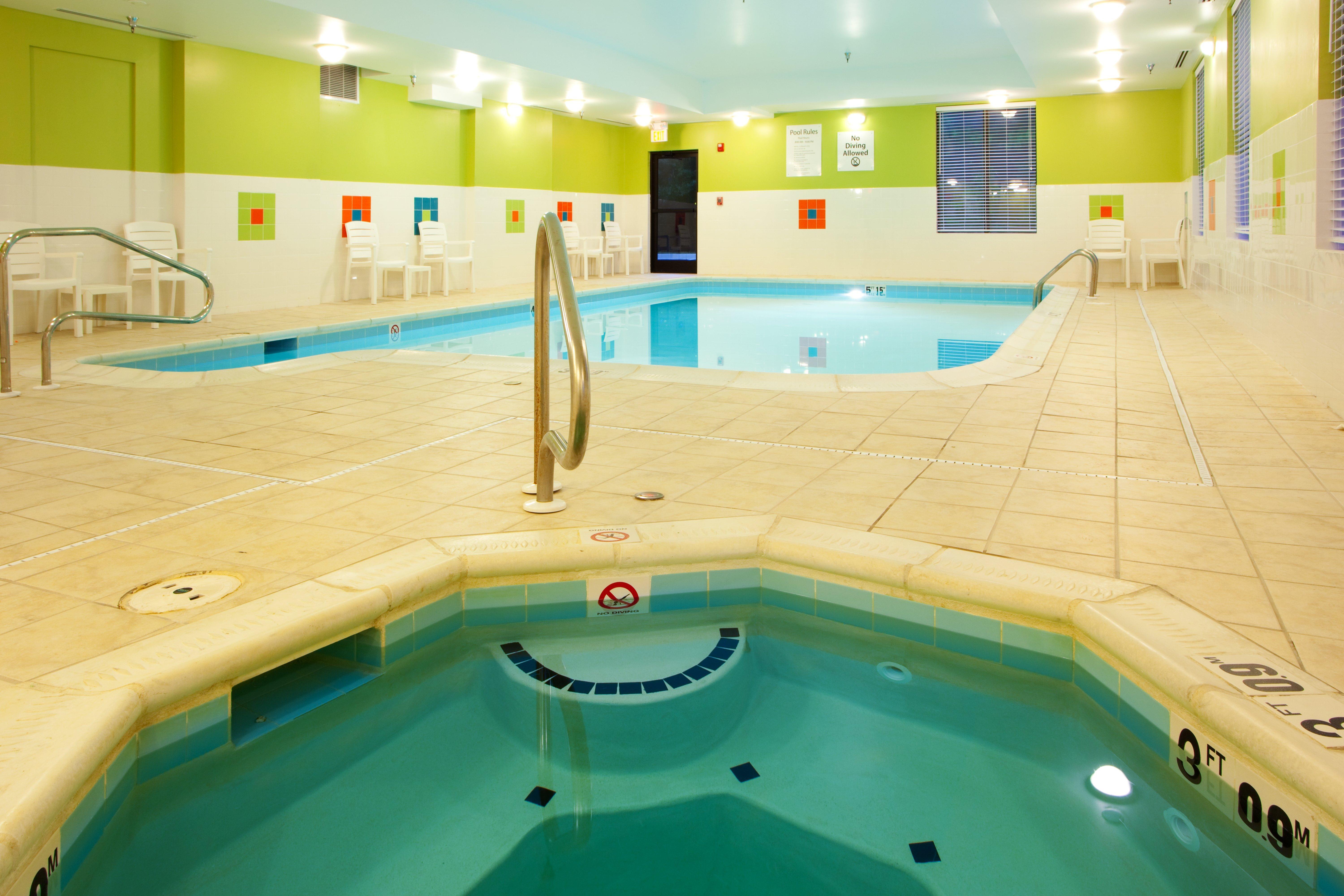 Holiday Inn Express Hotel & Suites Thornburg-S. Fredericksburg By Ihg Экстерьер фото