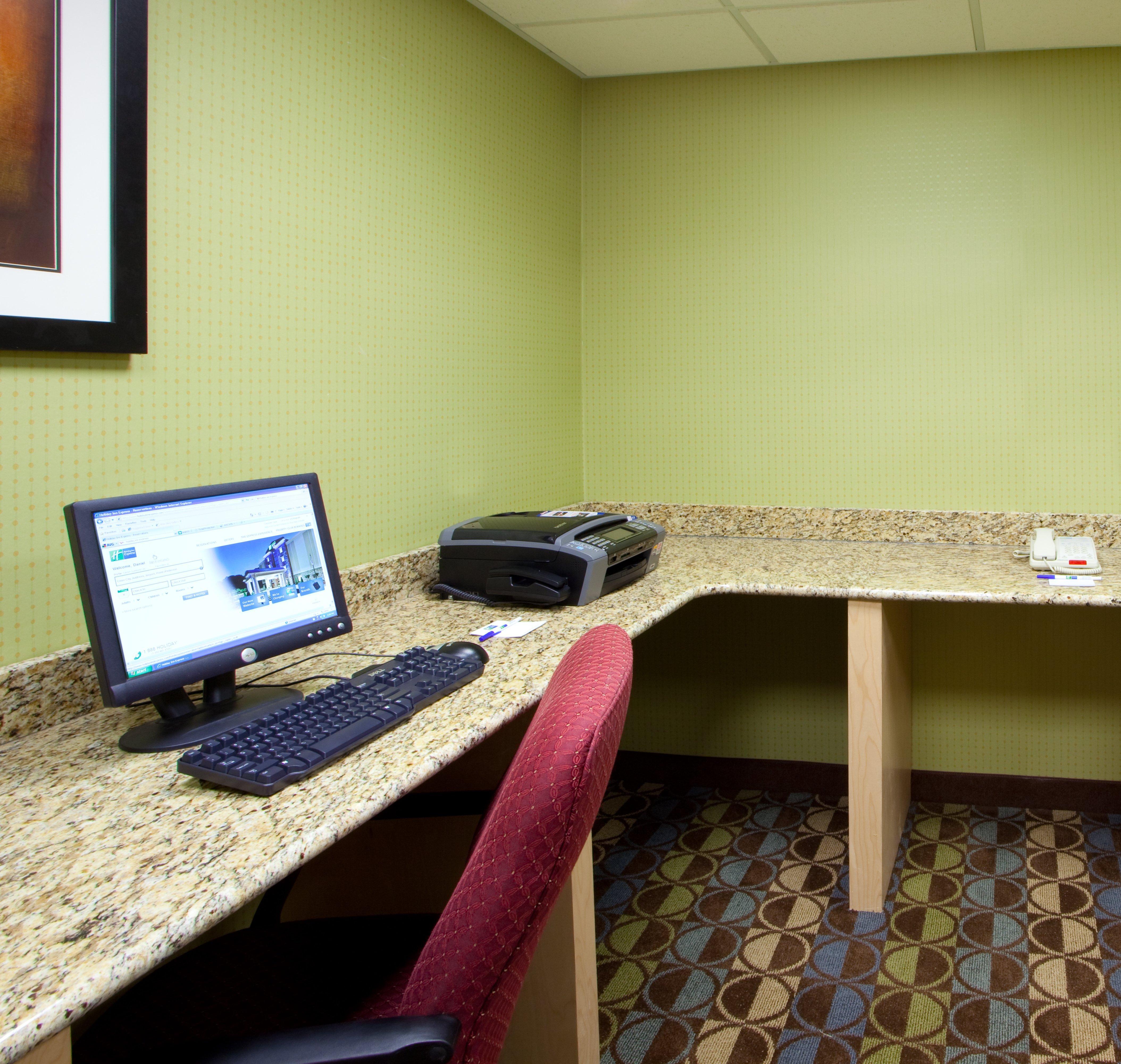 Holiday Inn Express Hotel & Suites Thornburg-S. Fredericksburg By Ihg Экстерьер фото